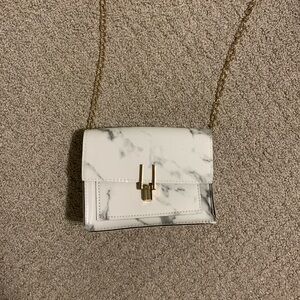 Marbled Crossbody Purse with Gold Chain